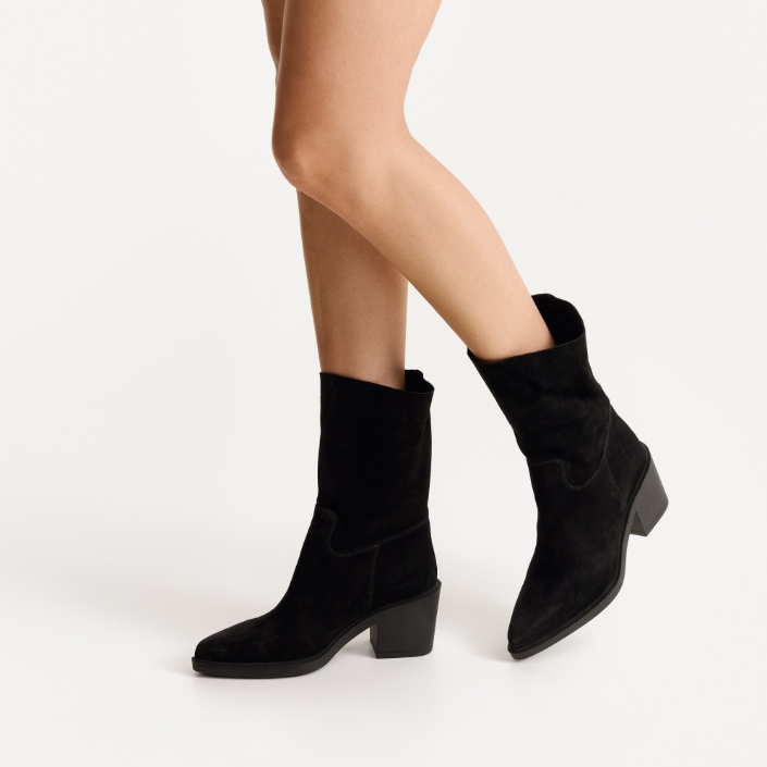 Женски ботуши 7950 Crosta Negru