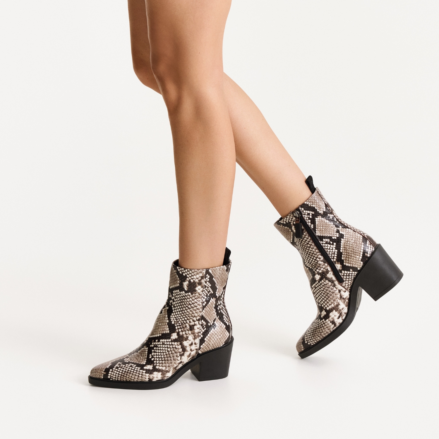 Picture of Women Ankle-Boots 7806 Pytone Roccia